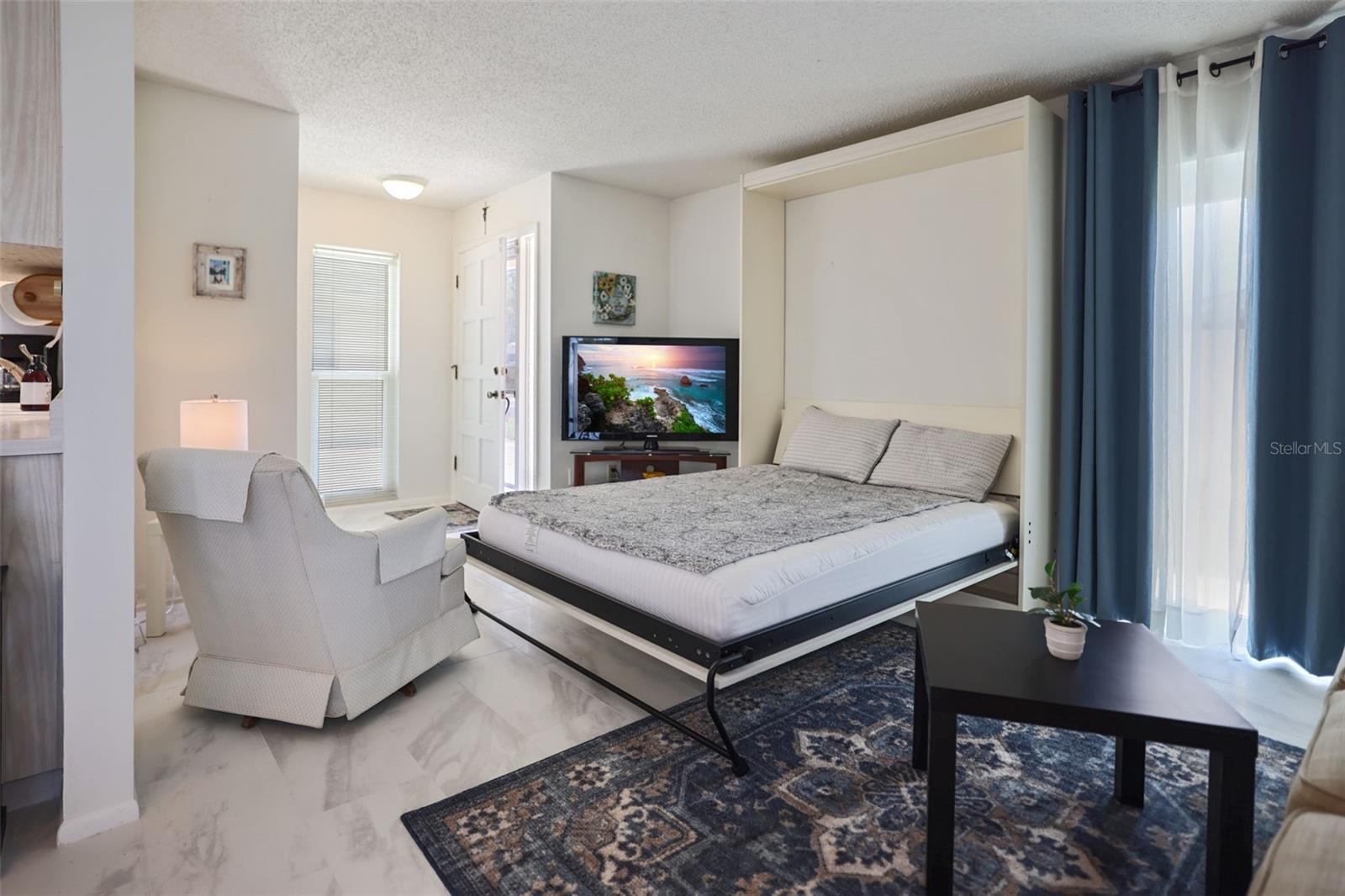 Image 6 of 91 For 2740 Highlands Boulevard D