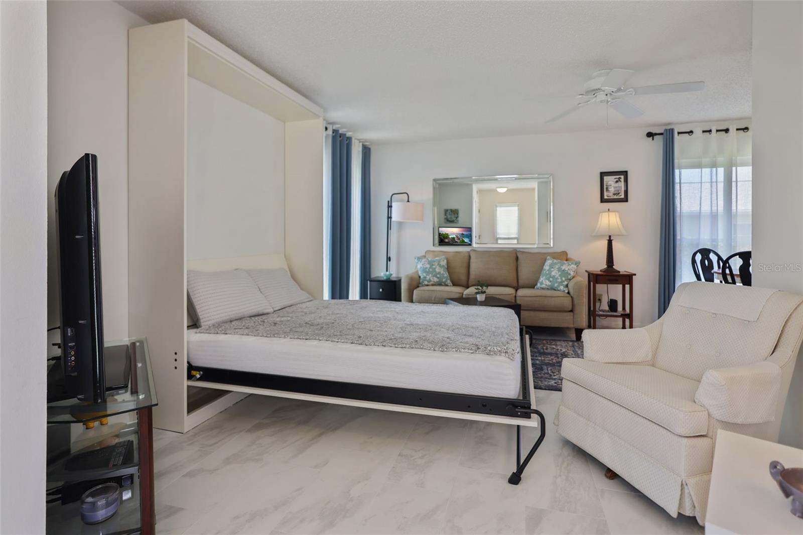 Image 7 of 91 For 2740 Highlands Boulevard D