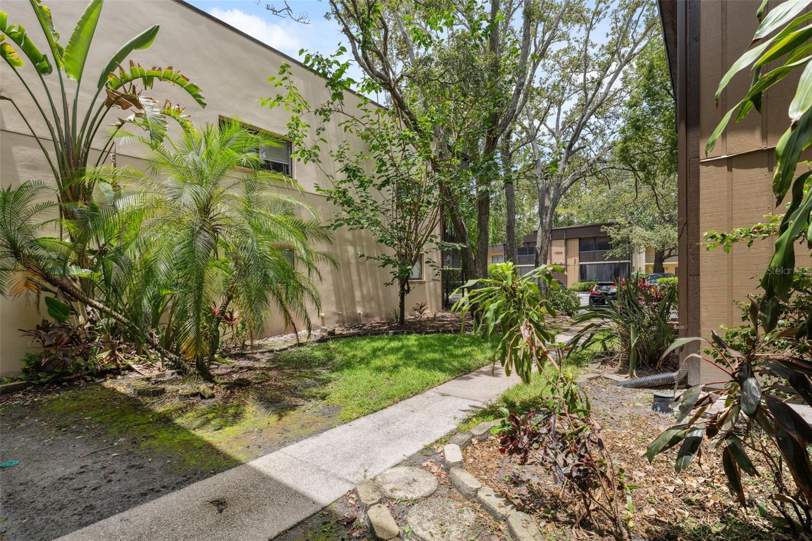 Image 29 of 39 For 11809 Raintree Lake Lane A