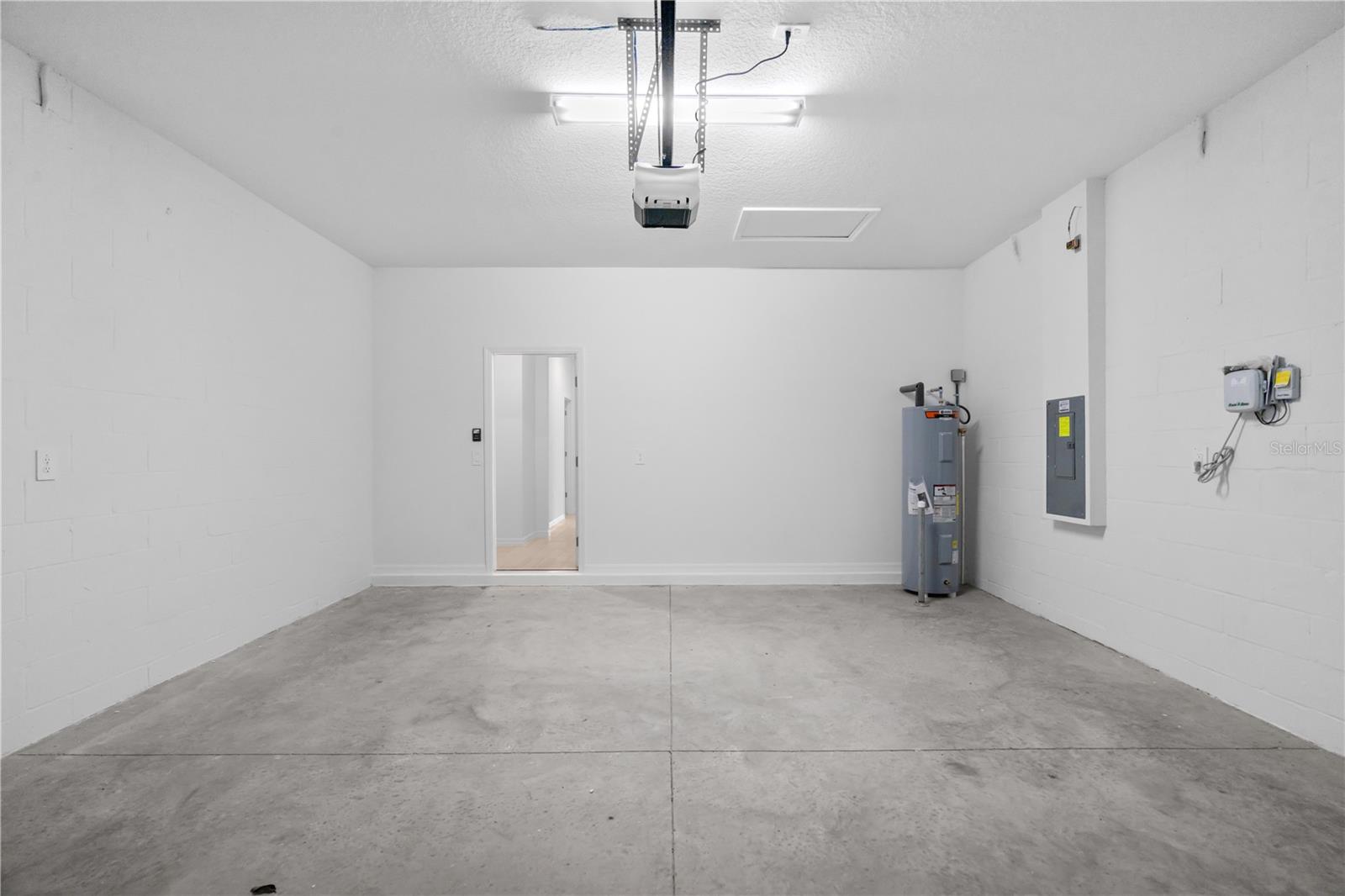 Image 15 of 31 For 18170 Pleasantview Boulevard