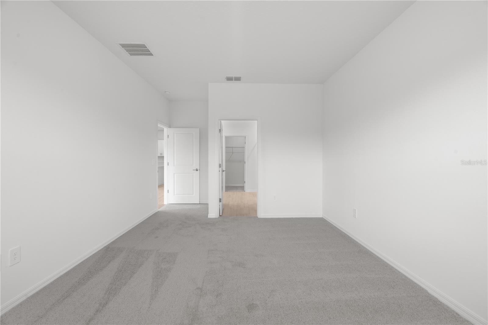 Image 23 of 31 For 18170 Pleasantview Boulevard