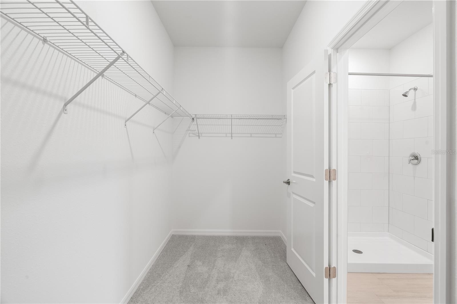 Image 29 of 31 For 18170 Pleasantview Boulevard