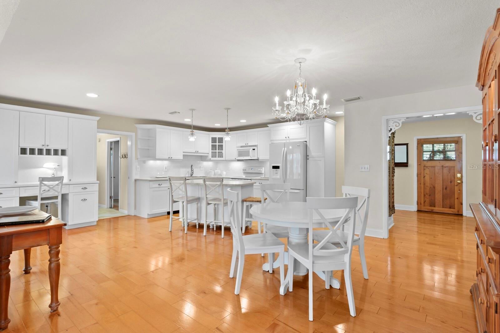 Image 17 of 59 For 309 Park Ridge Avenue