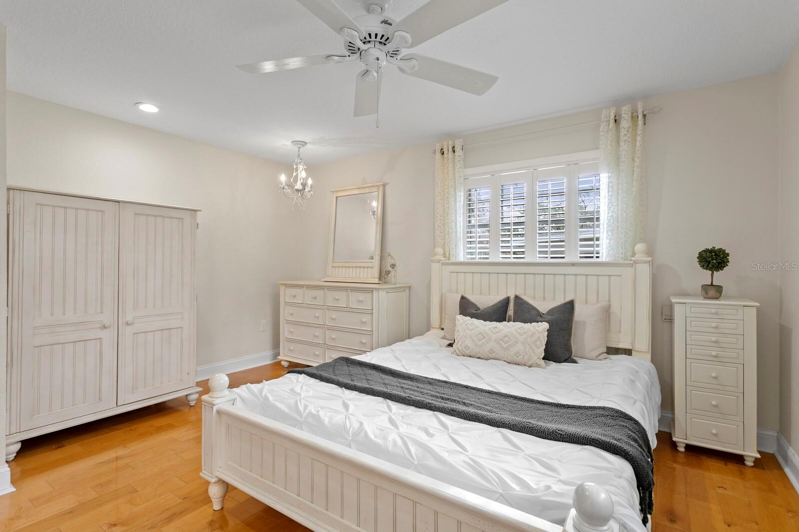 Image 44 of 59 For 309 Park Ridge Avenue