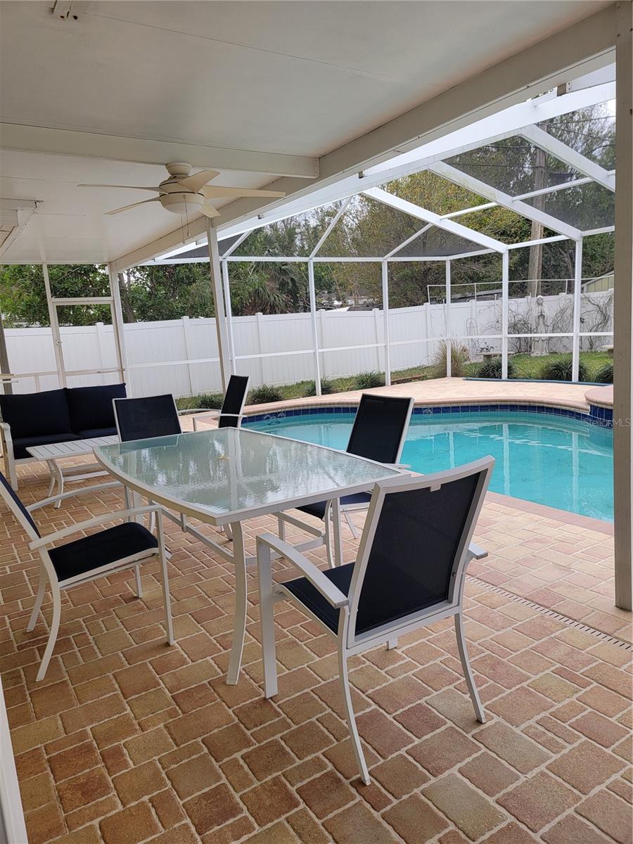 Image 2 of 12 For 8316 6th Street N Mother-in-