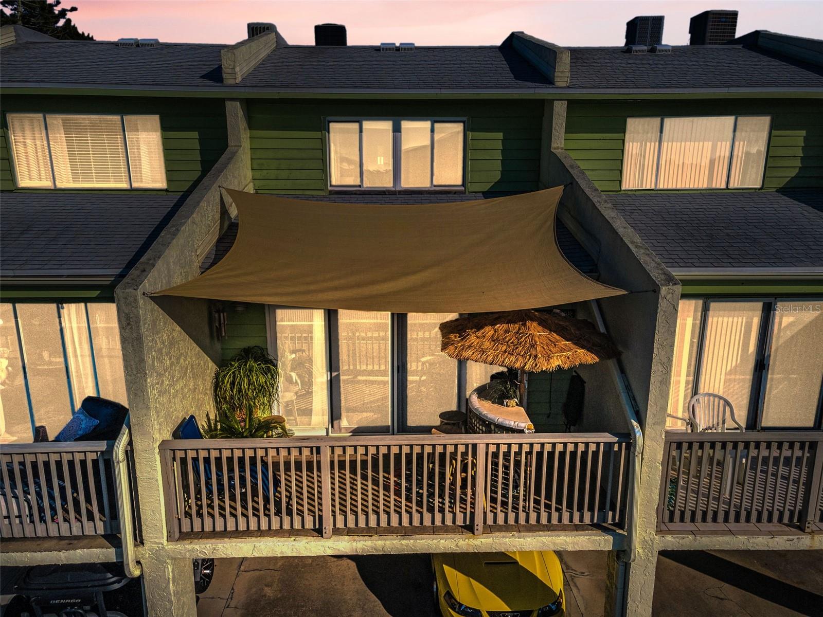 Listing photo id 16 for 318 Windrush Boulevard 10