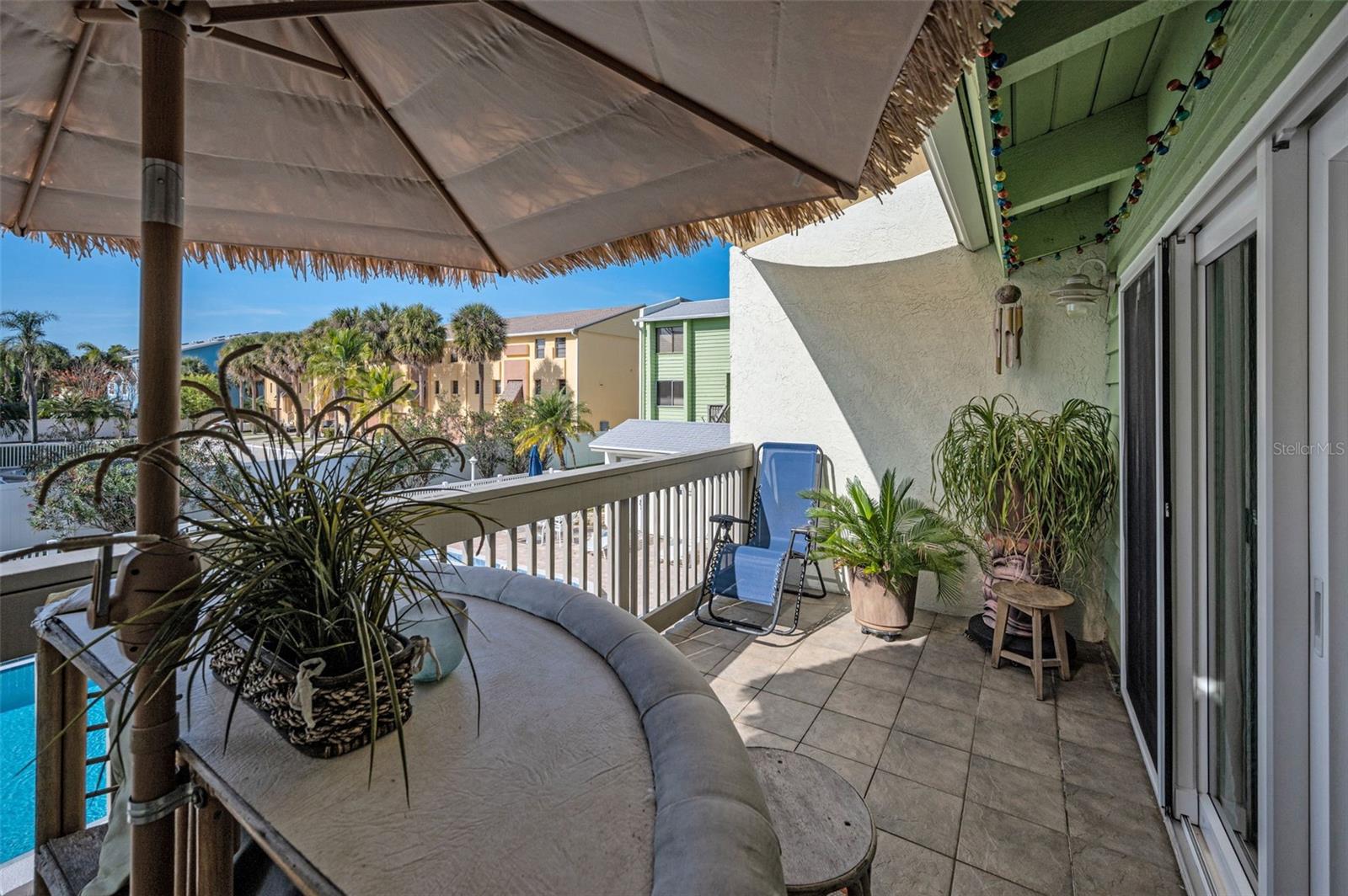 Listing photo id 30 for 318 Windrush Boulevard 10