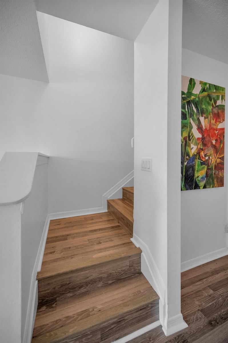 Listing photo id 56 for 318 Windrush Boulevard 10