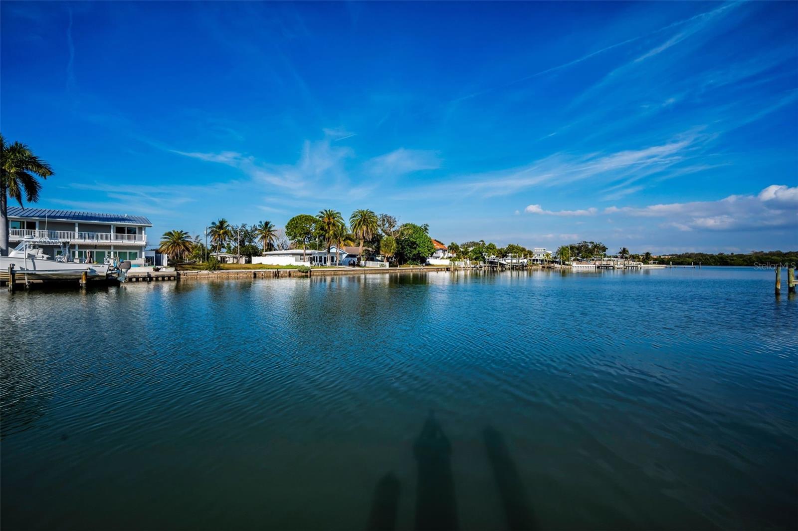 Listing photo id 83 for 318 Windrush Boulevard 10