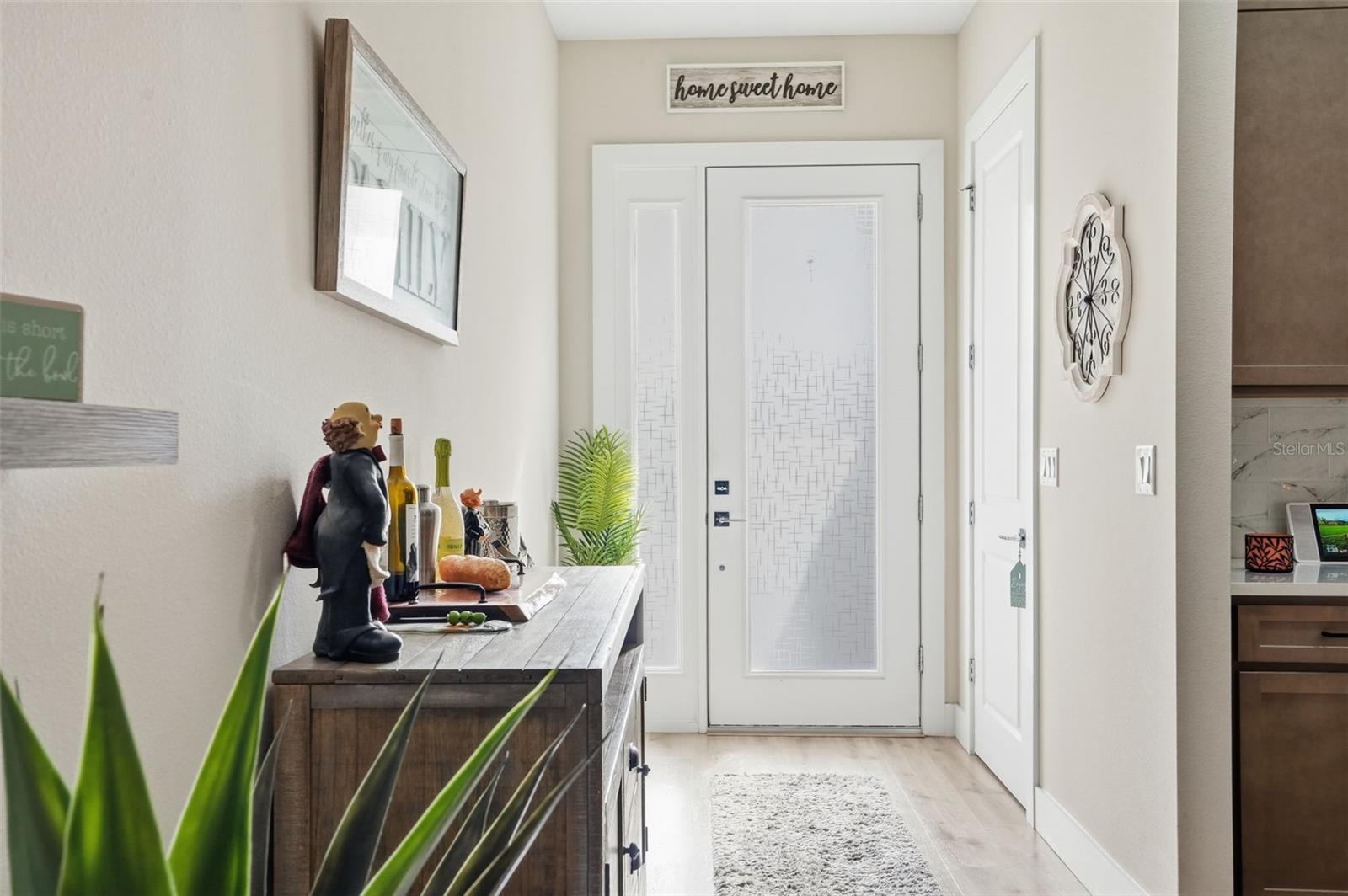 Image 4 of 61 For 9013 Mississippi Run