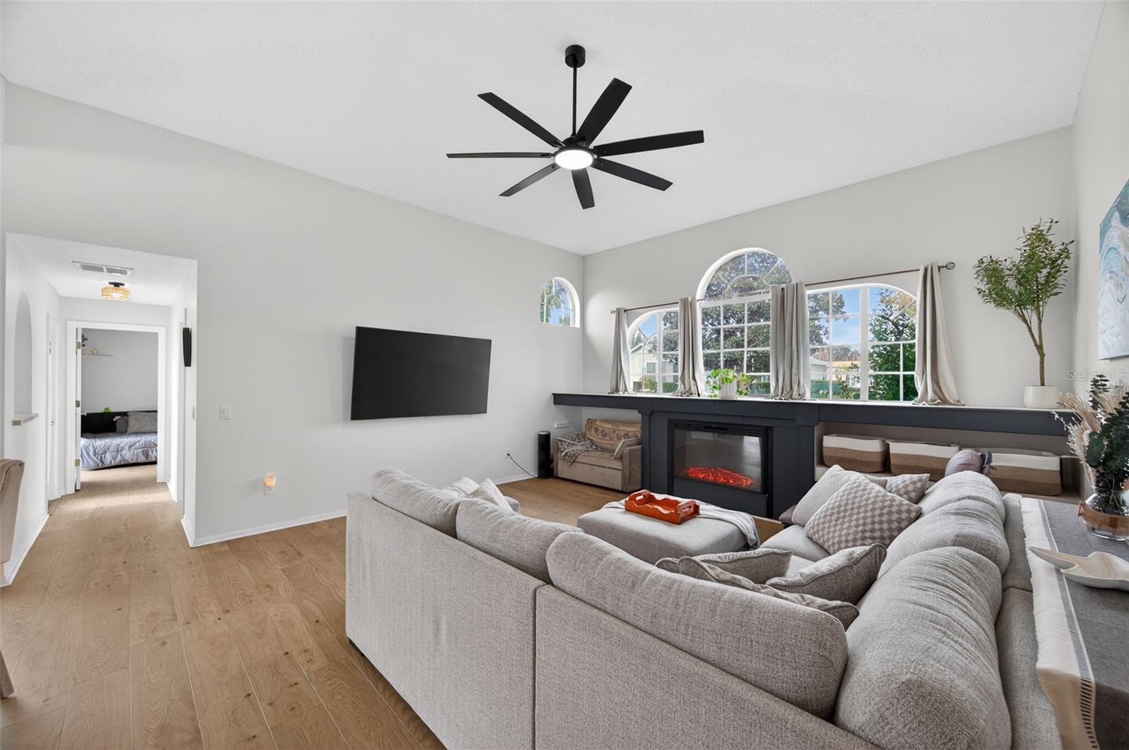 Image 19 of 46 For 14178 Pullman Drive