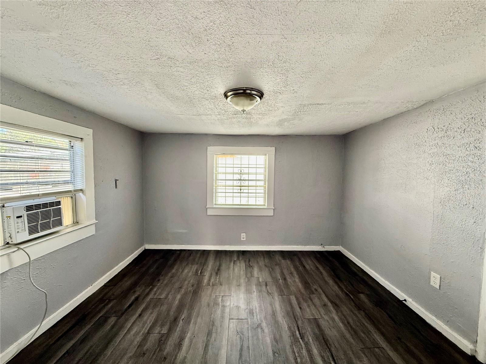 Image 7 of 13 For 3505 Shadowlawn Avenue