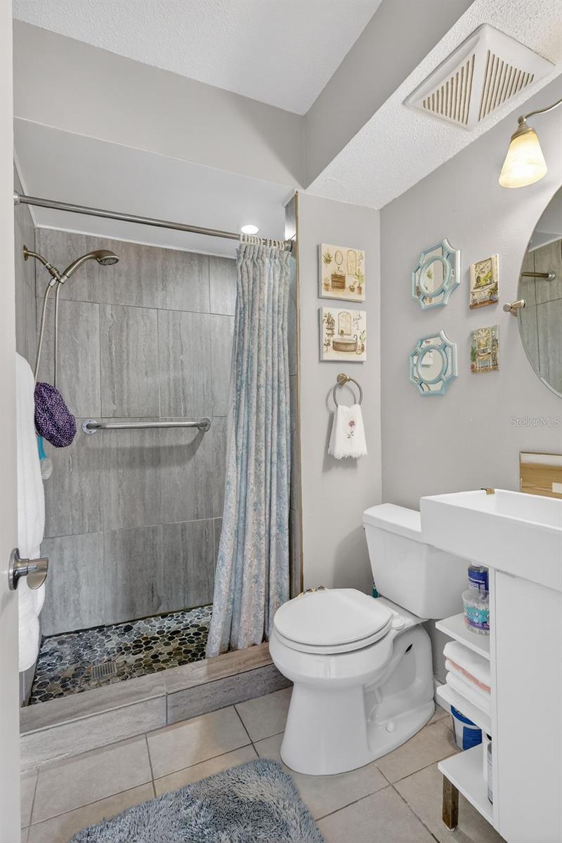 Image 13 of 25 For 7825 38th Terrace N 7825