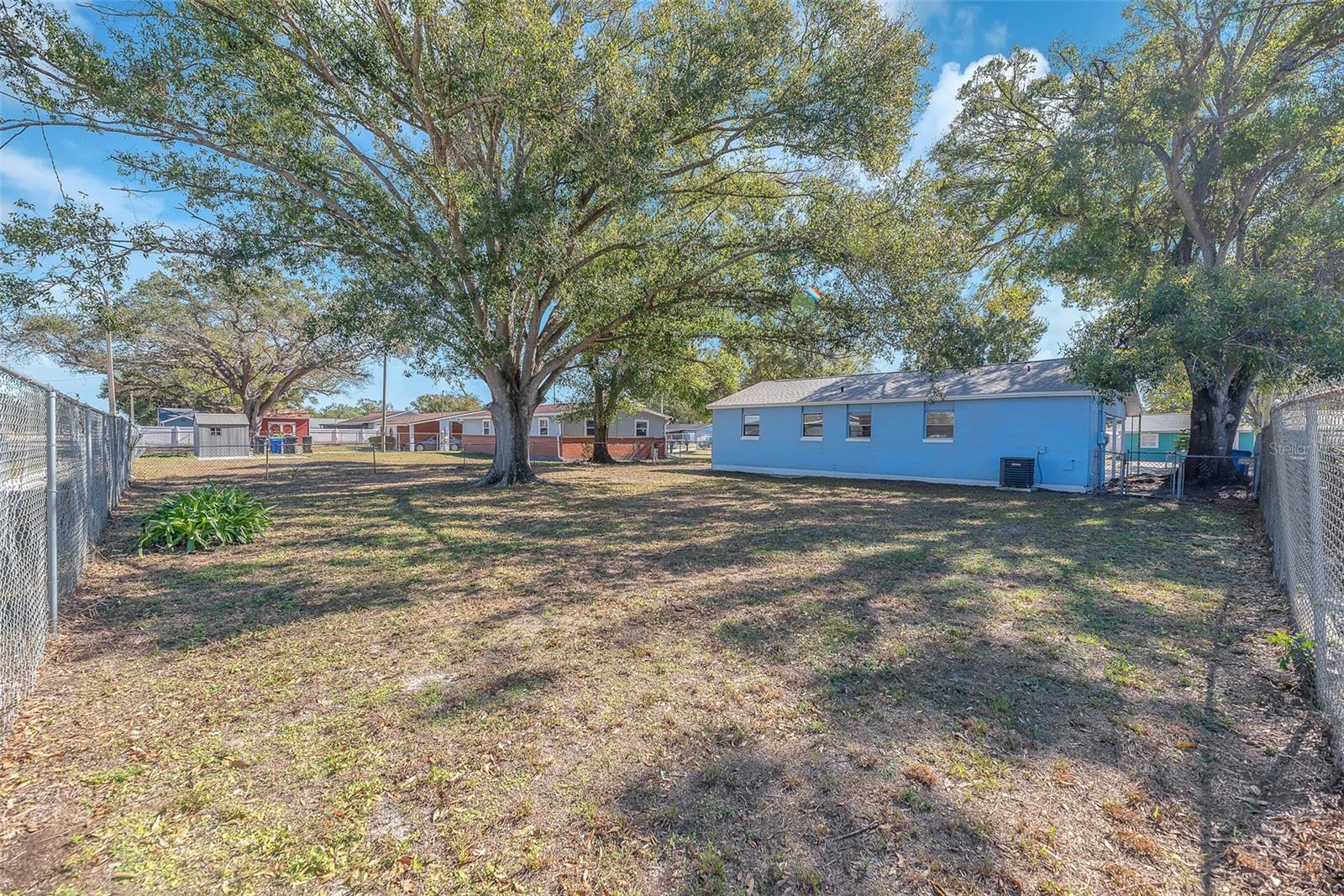 Image 18 of 19 For 8320 Allamanda Avenue