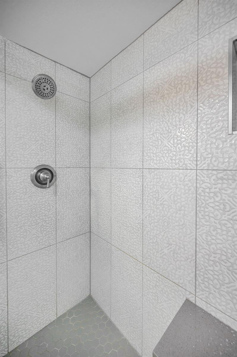 Image 25 of 39 For 203 Tarpon Point 203