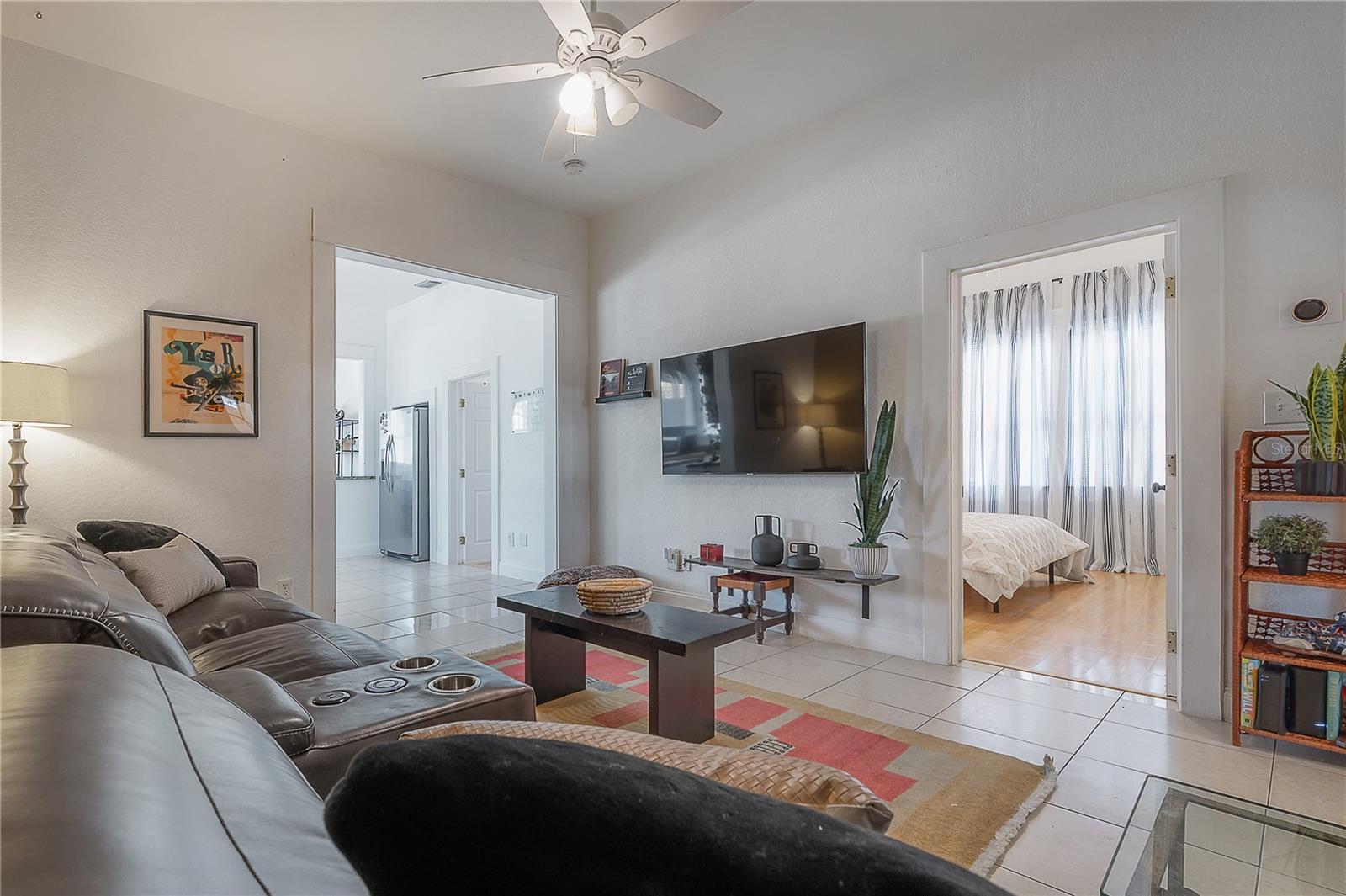 Image 11 of 23 For 2502 10th Avenue