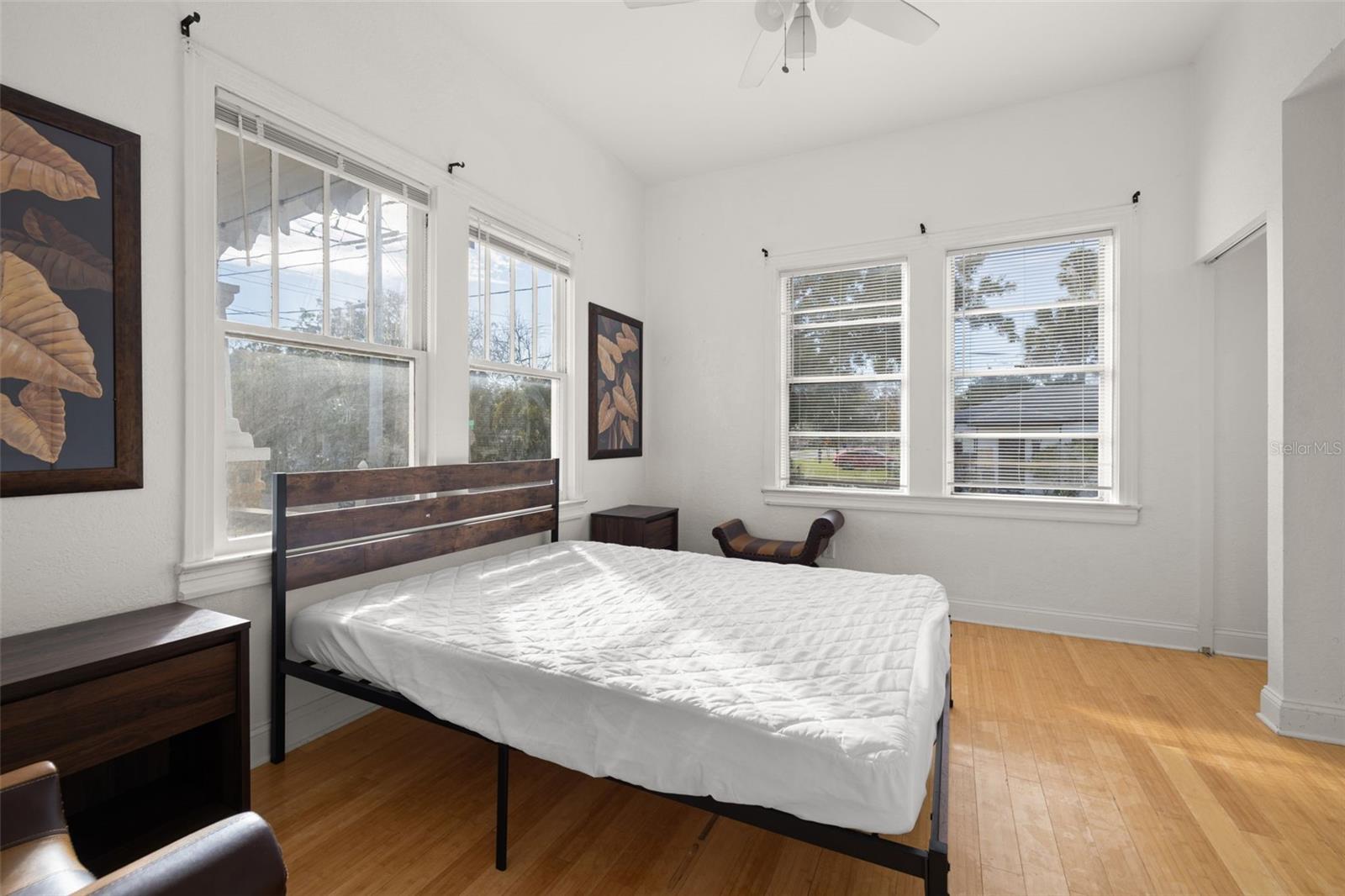 Image 12 of 23 For 2502 10th Avenue