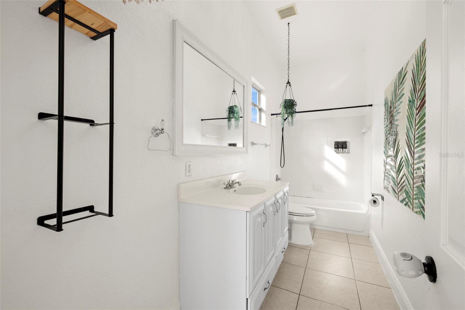 Image 13 of 23 For 2502 10th Avenue