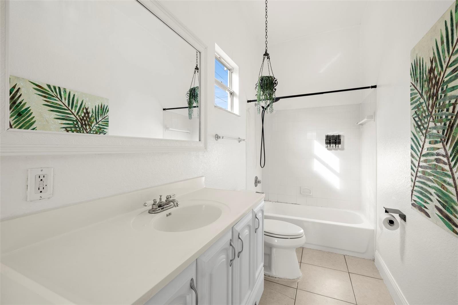 Image 14 of 23 For 2502 10th Avenue