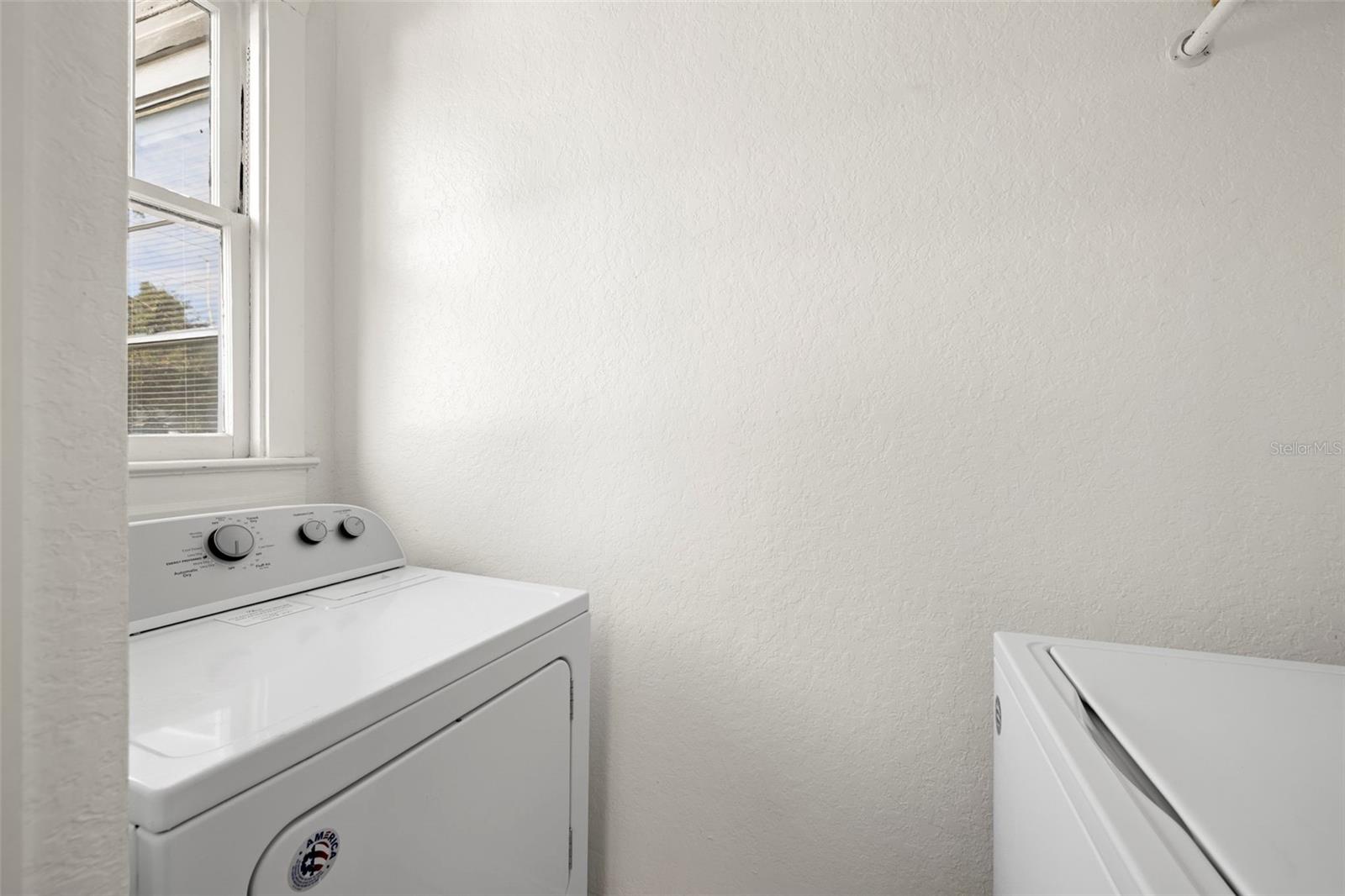 Image 21 of 23 For 2502 10th Avenue