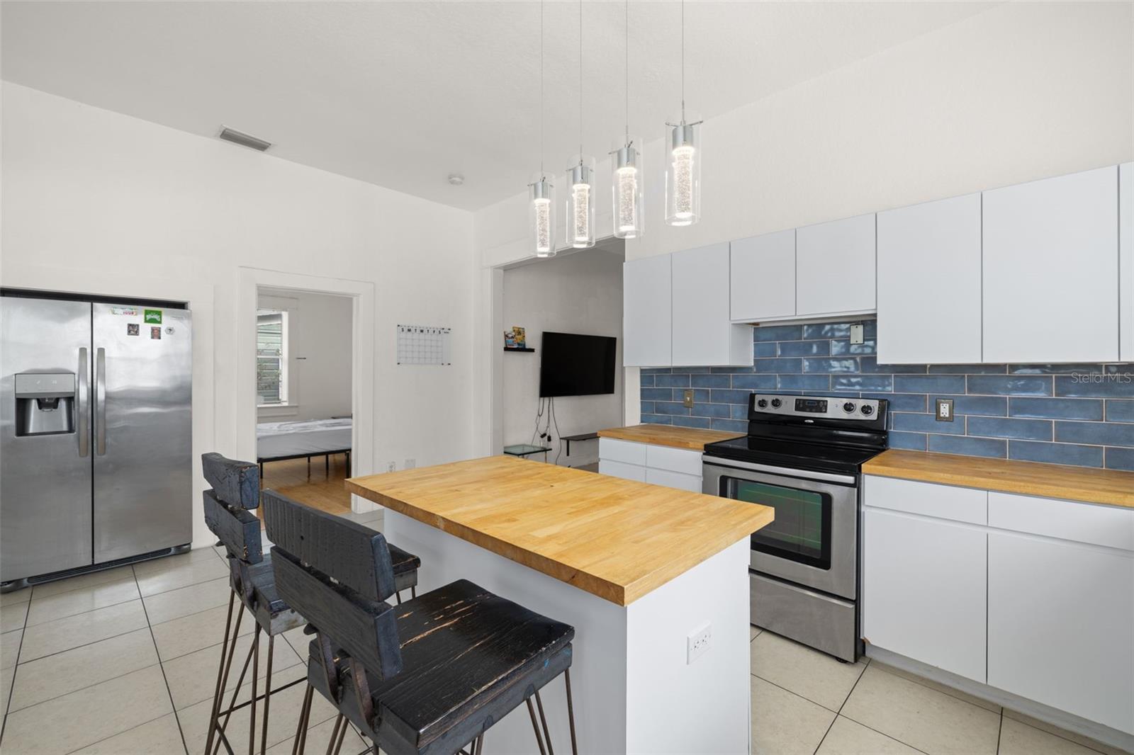 Image 8 of 23 For 2502 10th Avenue