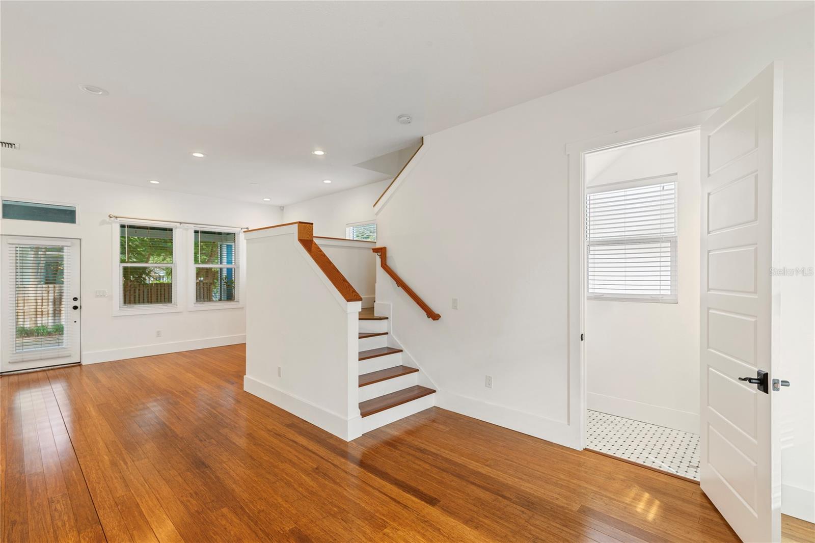 Image 11 of 49 For 214 Floribraska Avenue