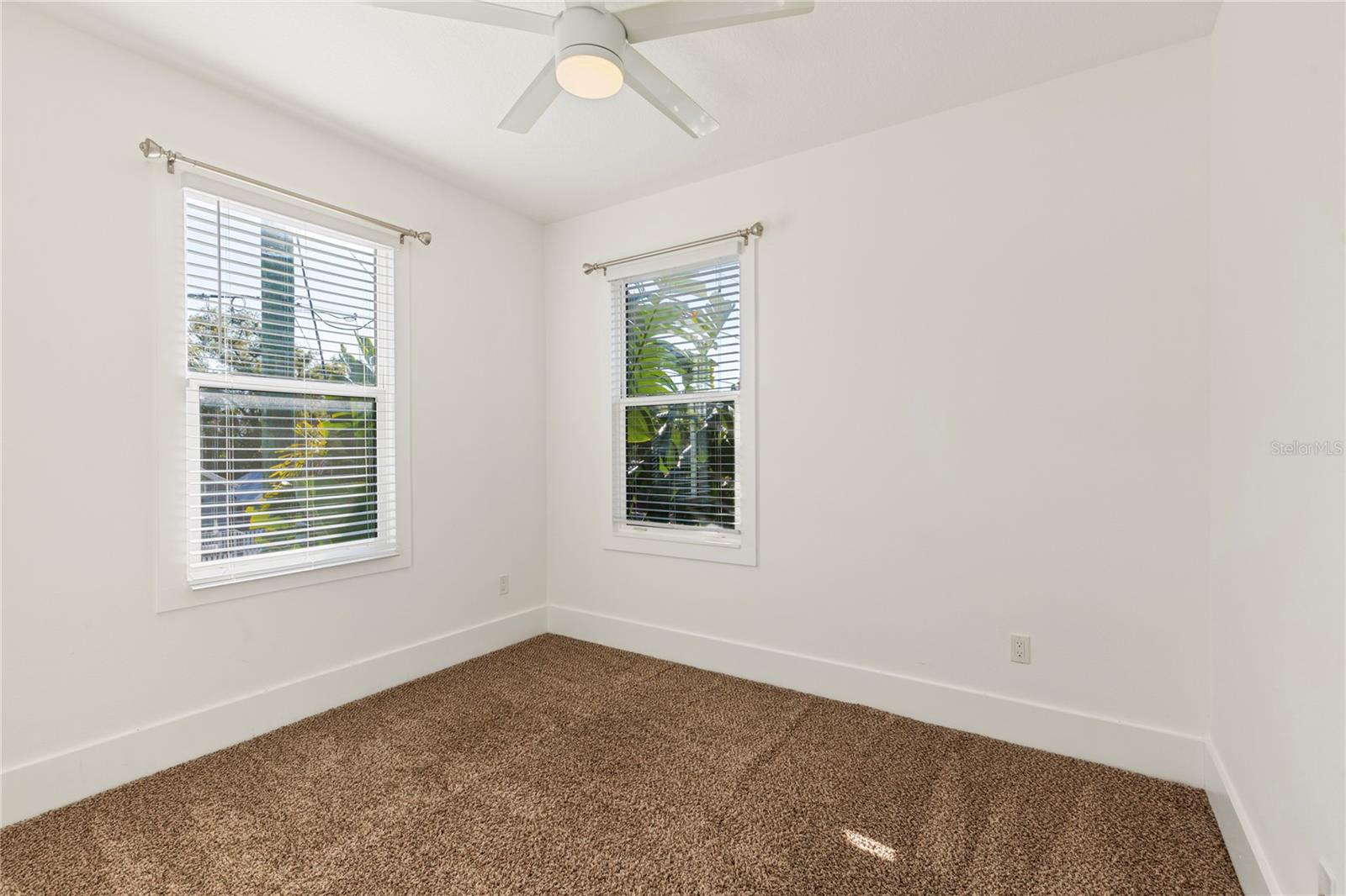 Image 25 of 49 For 214 Floribraska Avenue