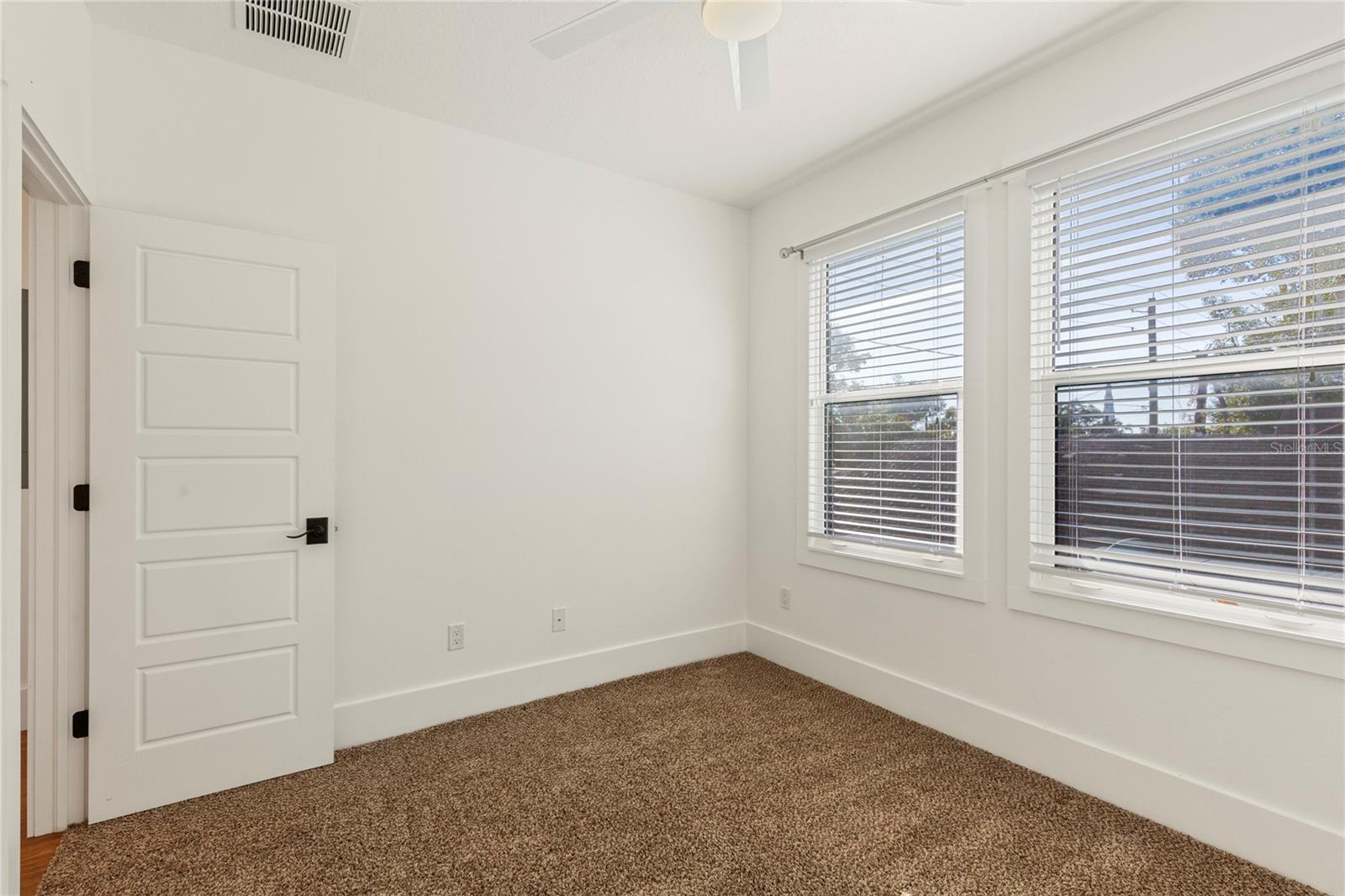 Image 28 of 49 For 214 Floribraska Avenue