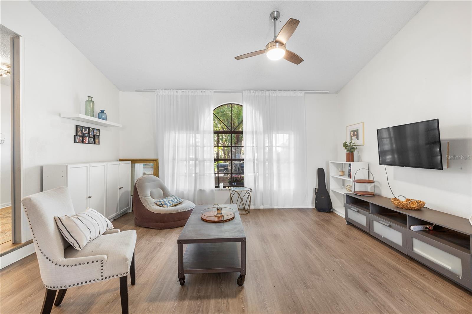 Image 8 of 69 For 2917 Starmount Drive