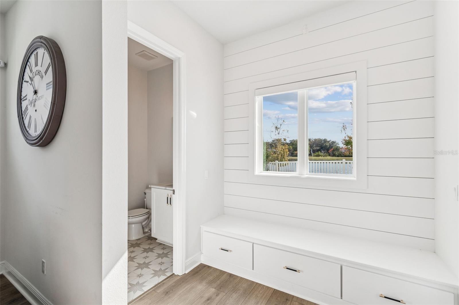 Image 23 of 52 For 6207 Nikki Lane