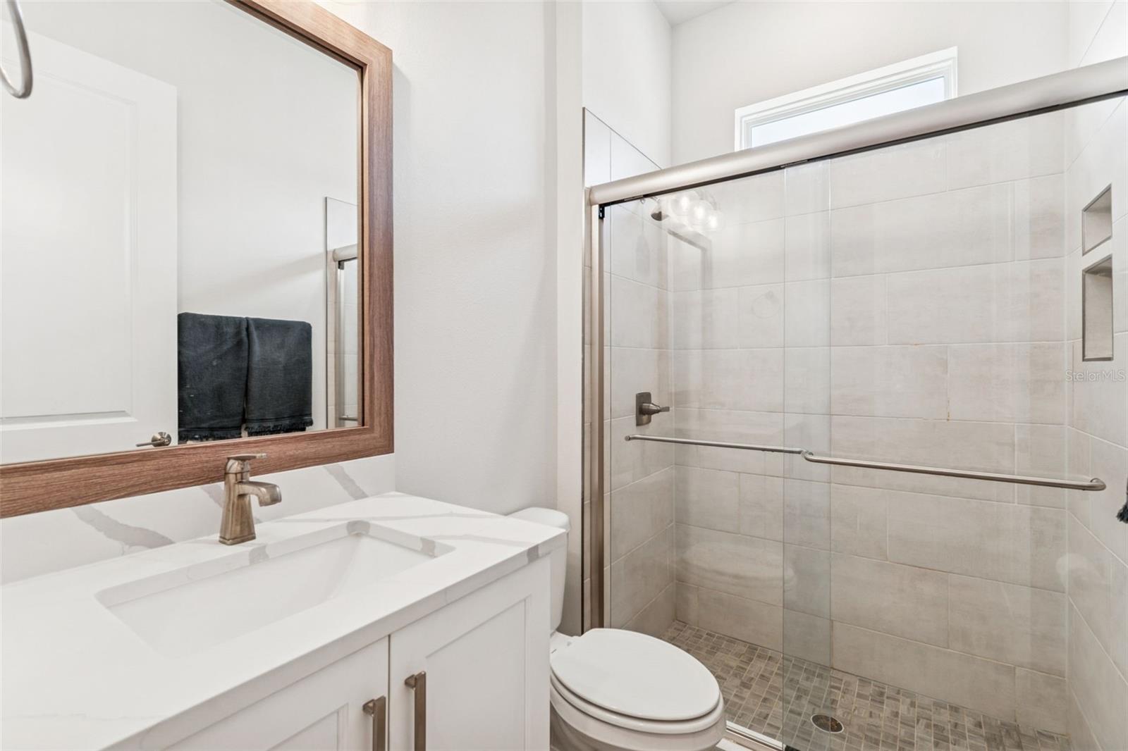 Image 31 of 52 For 6207 Nikki Lane