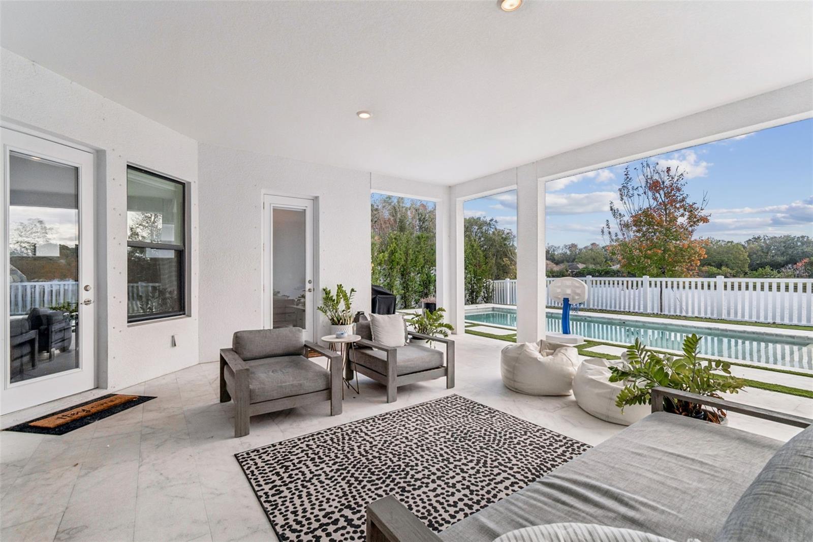 Image 6 of 52 For 6207 Nikki Lane