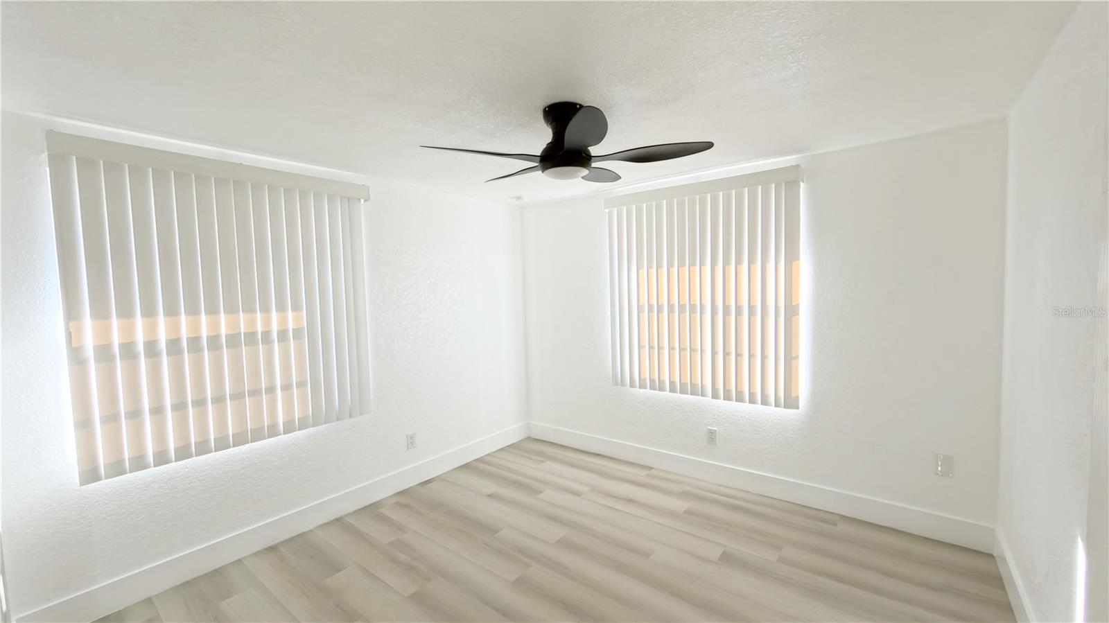 Image 7 of 11 For 1818 Eskimo Avenue