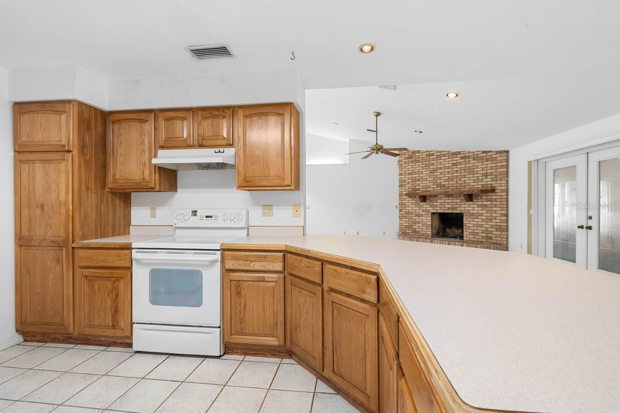 Image 12 of 39 For 511 College Avenue