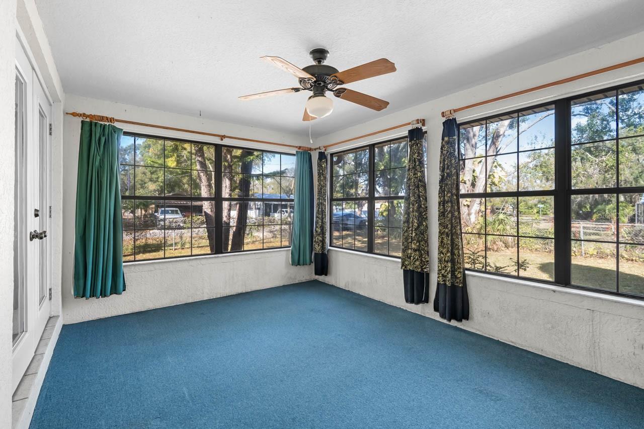 Image 22 of 39 For 511 College Avenue