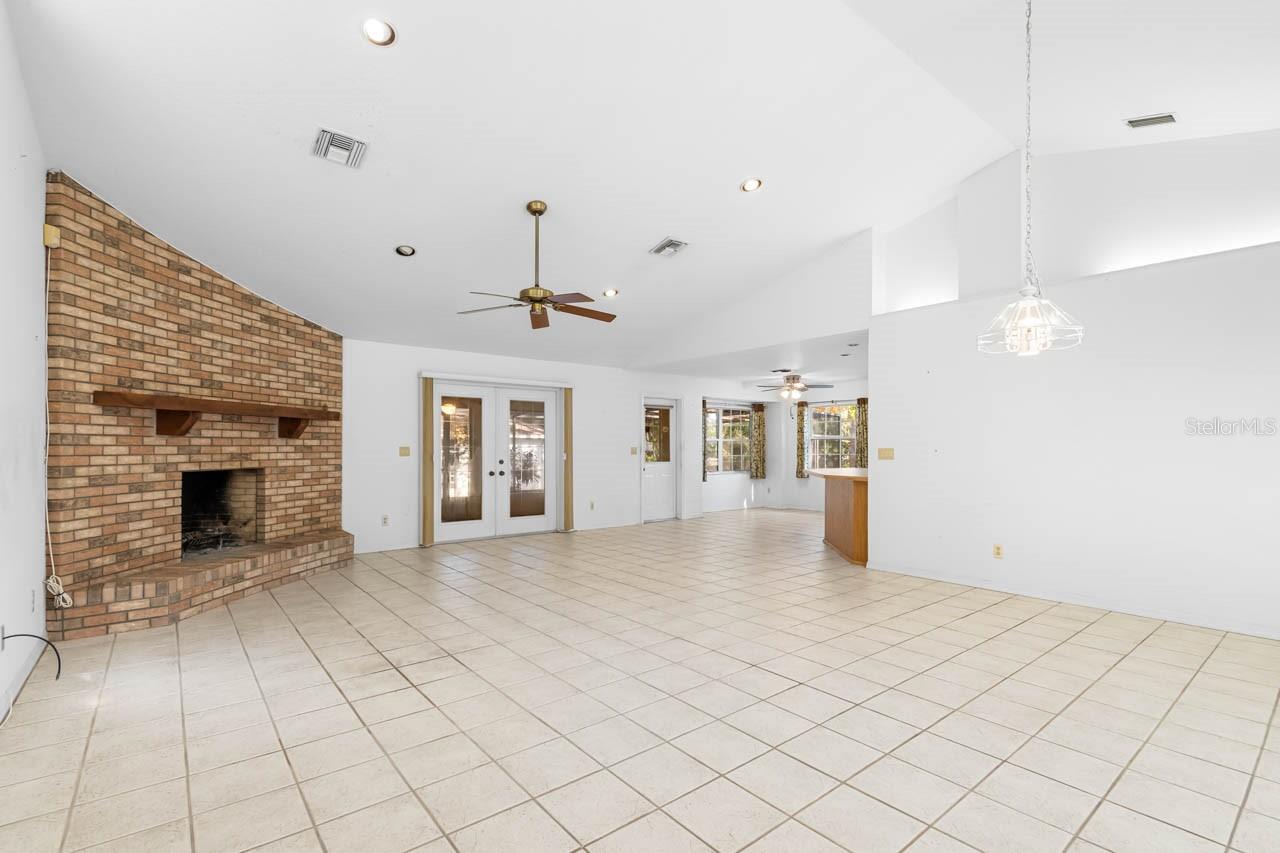 Image 6 of 39 For 511 College Avenue