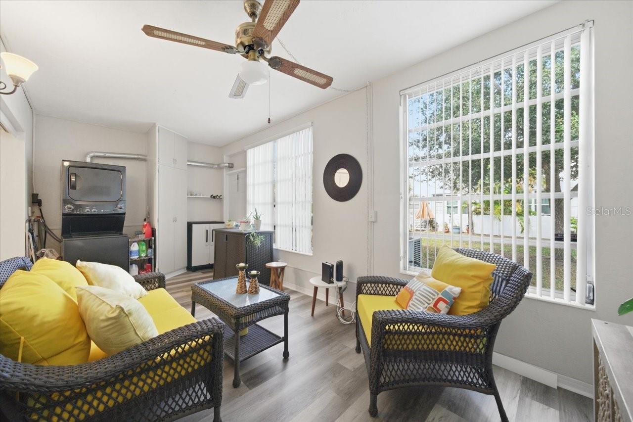 Image 20 of 30 For 5861 42nd Terrace N 1608