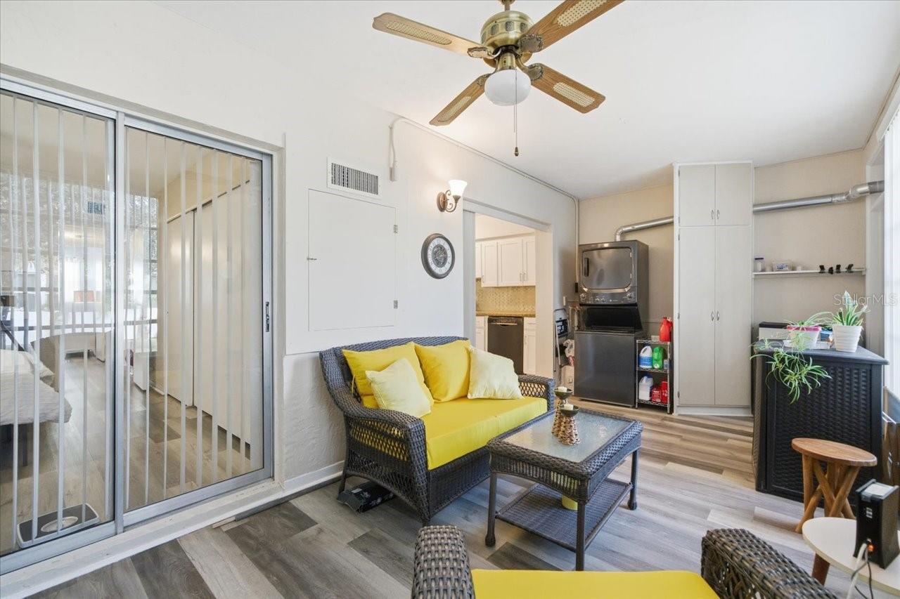 Image 21 of 30 For 5861 42nd Terrace N 1608