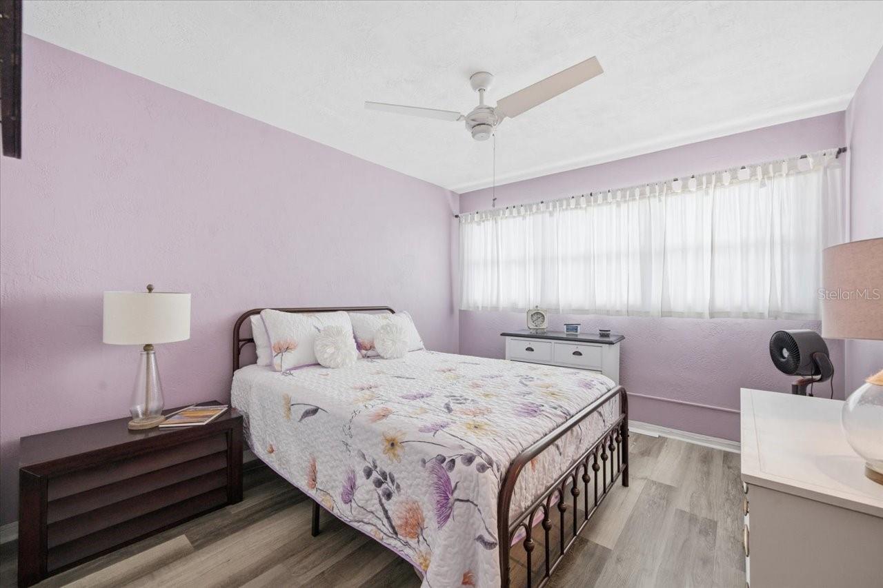 Image 26 of 30 For 5861 42nd Terrace N 1608