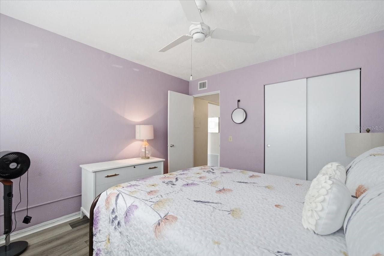 Image 27 of 30 For 5861 42nd Terrace N 1608