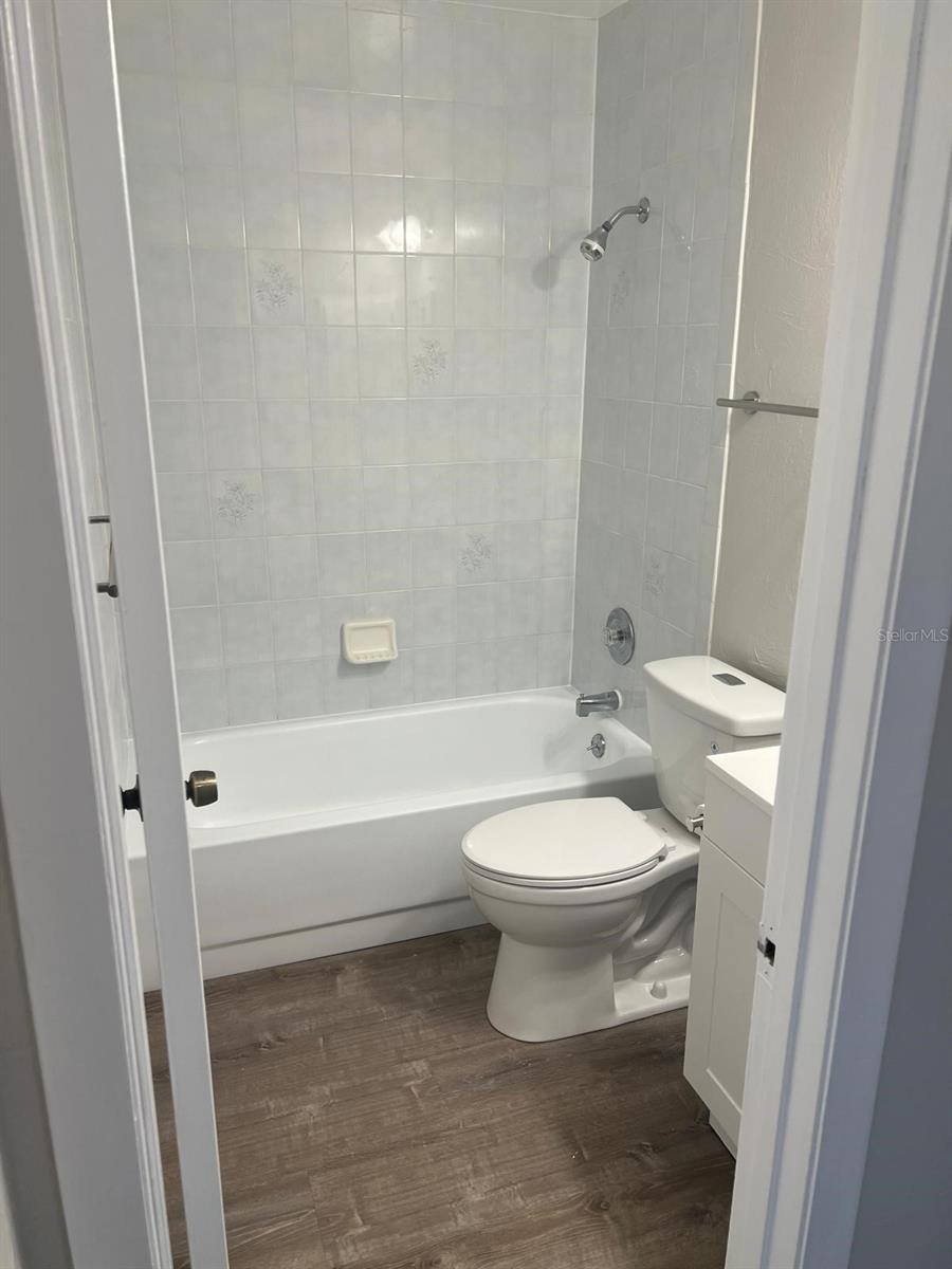 Image 10 of 23 For 524 Lakehurst Avenue Nw