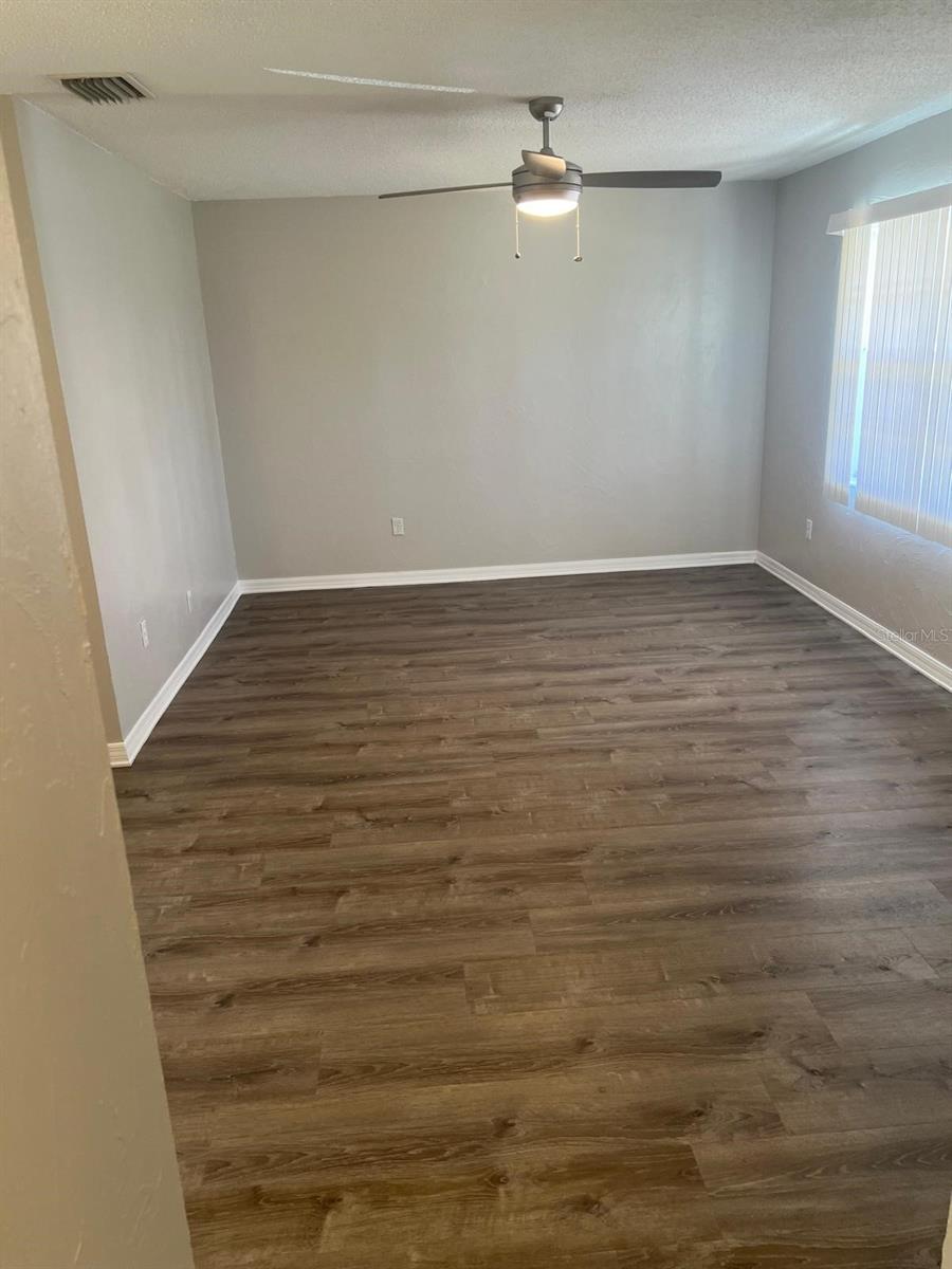 Image 13 of 23 For 524 Lakehurst Avenue Nw