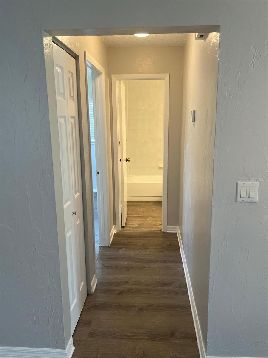 Image 6 of 23 For 524 Lakehurst Avenue Nw