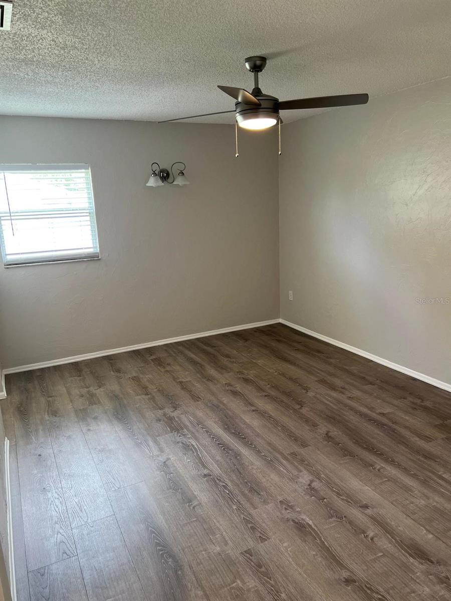 Image 7 of 23 For 524 Lakehurst Avenue Nw