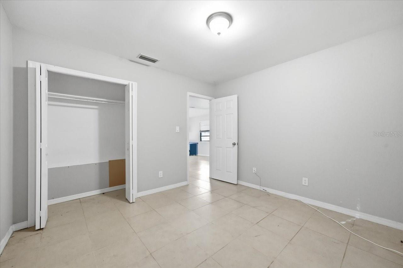 Image 54 of 86 For 17018 Crawley Road