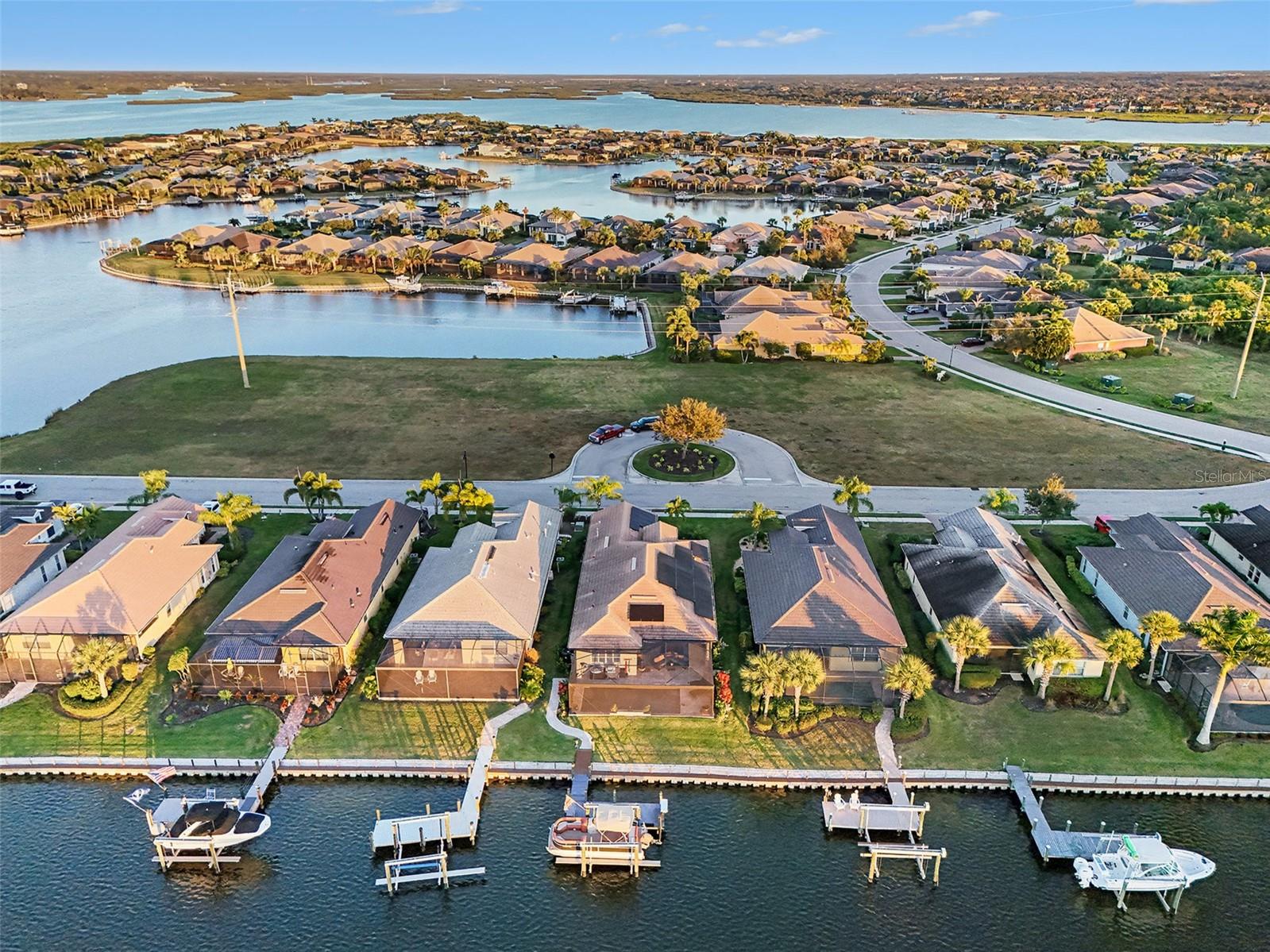 Image 37 of 59 For 1018 Overlook Court