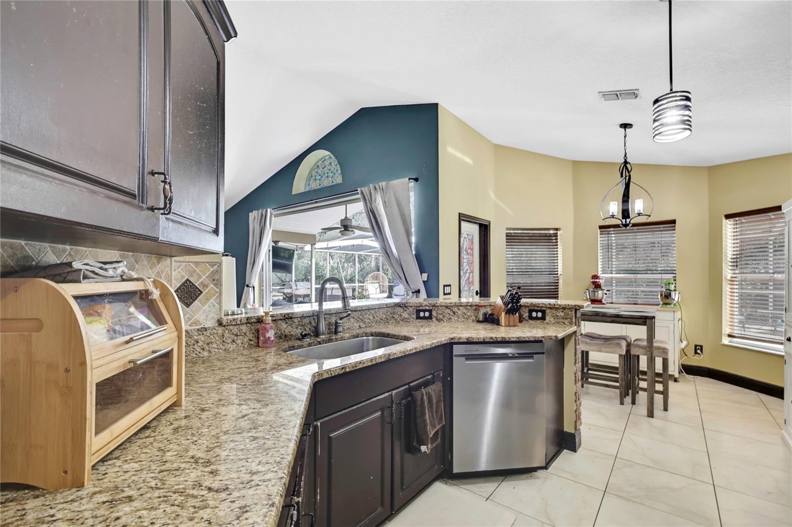 Image 18 of 67 For 11346 Labrador Duck Road