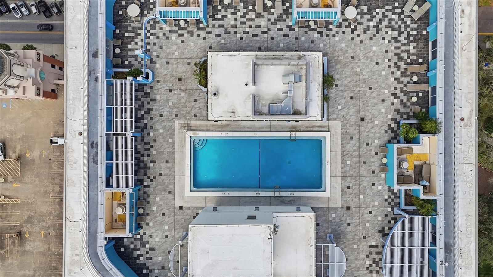 Image 30 of 55 For 1 Beach Drive Se 1610