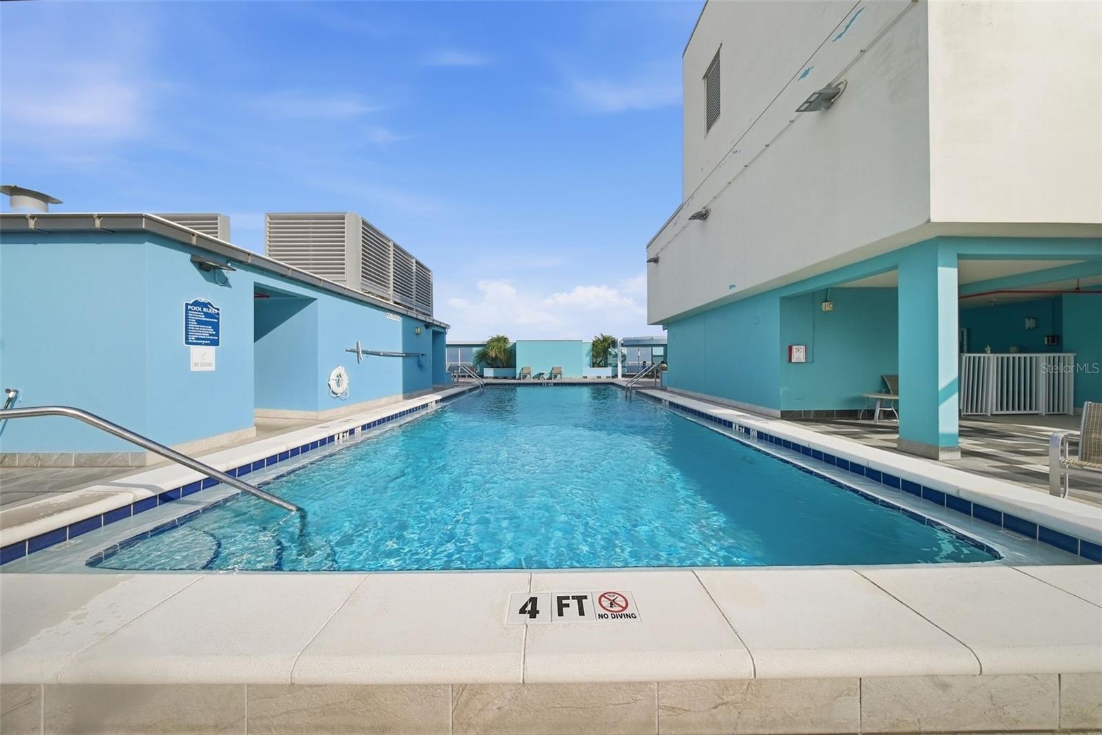 Image 31 of 55 For 1 Beach Drive Se 1610