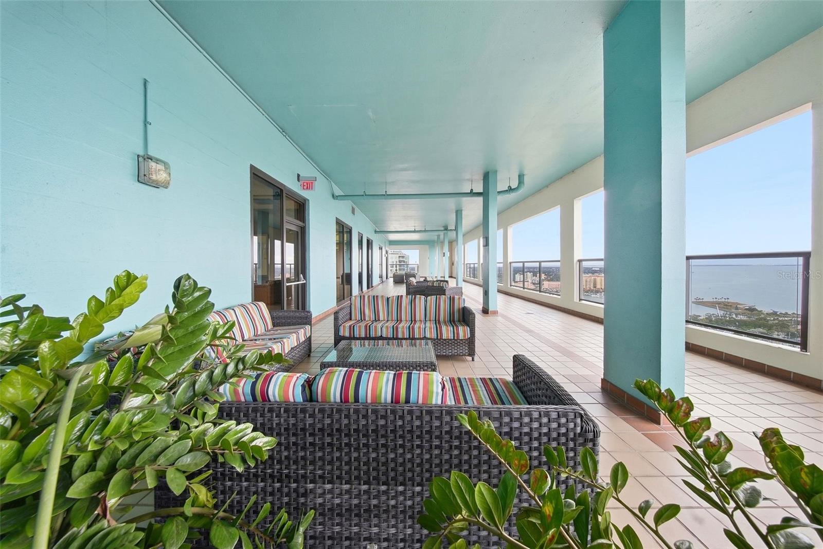 Image 37 of 55 For 1 Beach Drive Se 1610